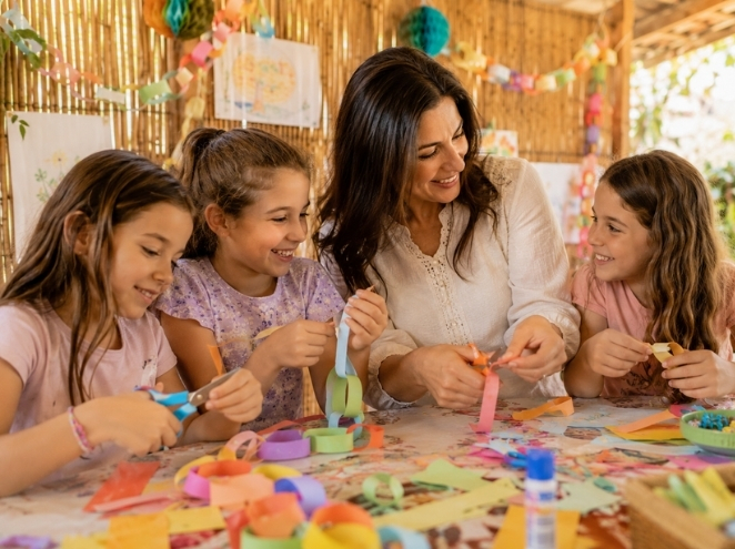 הקישוטים בסוכה שלקחו אותי ישר בחזרה לילדות