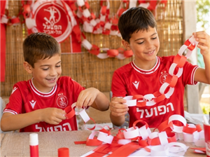 למה לקנות קישוטים לסוכה כשאפשר להכין לבד?